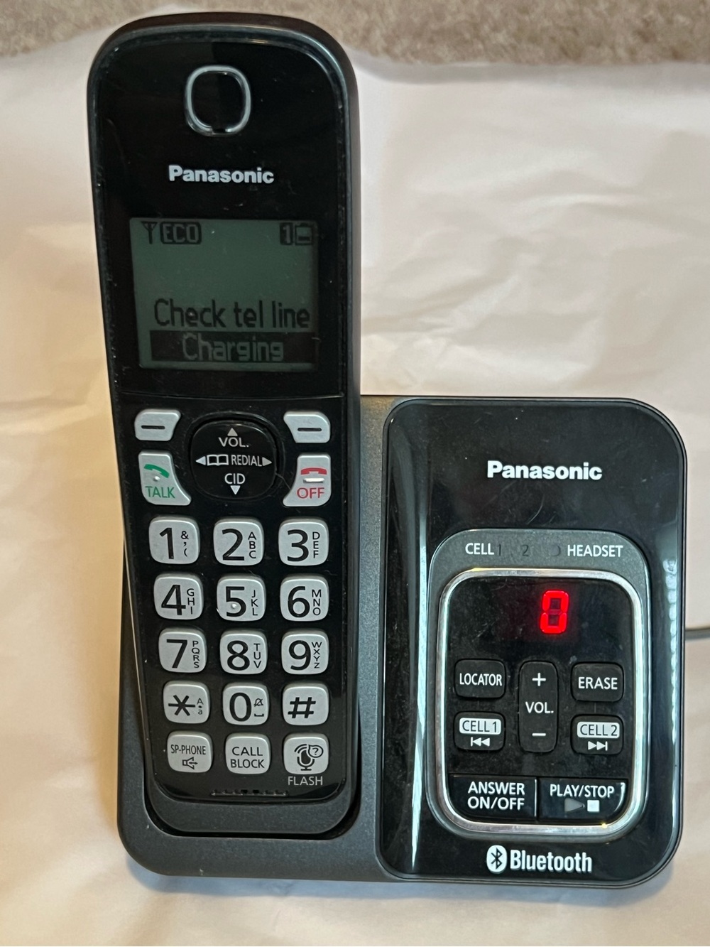 Panasonic KX-TGD560 Link2Cell Cordless Phone Messaging System Base Handset